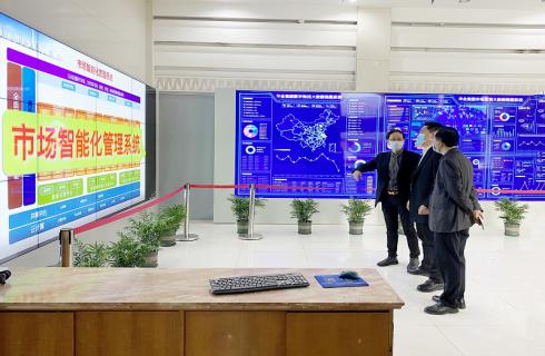 姜堰區委常委王榮明一行檢查華金物流疫情防控工作